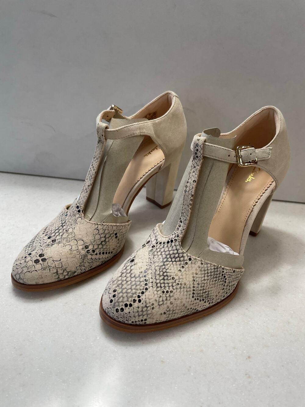 Clark’s snake print women’s heels size 6.5